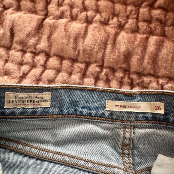 Levi's Premium Wedgie Straight Jeans Crop - Picture 6 of 10